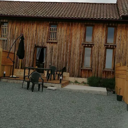 Les Loges Du Temps Gites * Lunas (Dordogne)